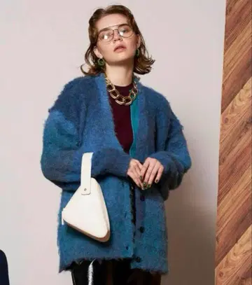 MAISON SPECIAL 그라데이션 루프 샤기 니트 가디건