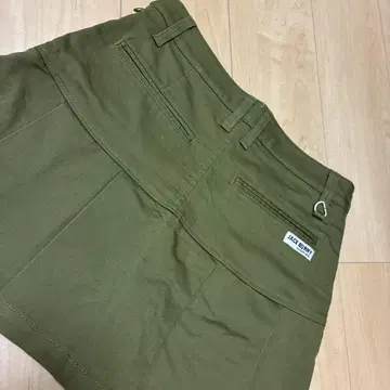 JACK BUNNY 올리브 그린 스커트