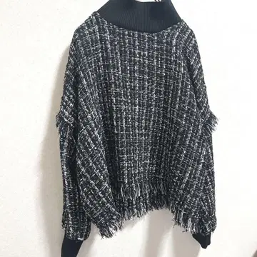 ZARA 루즈한 사이즈 상의 S 사이즈 블랙 화이트