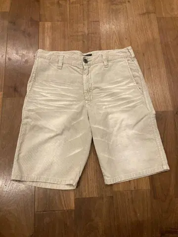 Schott 베이지 숏팬츠