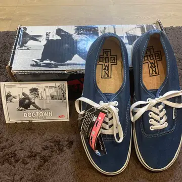 VANS DOGTOWN Authentic