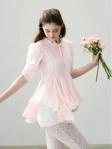treat urself Twist Flare Pintuck Blouse