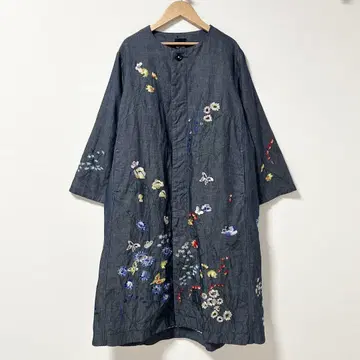 45R 면린넨 큼직한 데님 자수 코트 인디고 꽃무늬