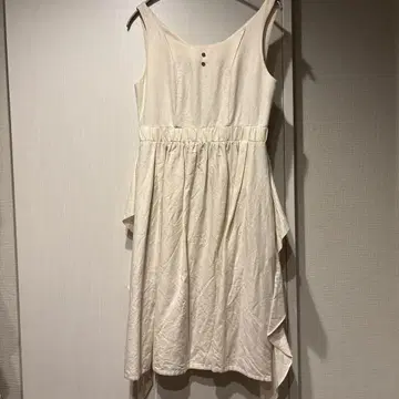 프리카 아이보리 슬림 슬리브리스 원피스