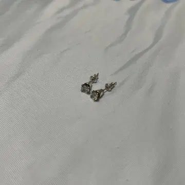 e.m. 지르코니아 귀걸이