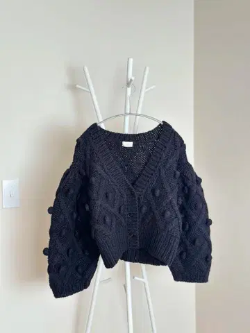 새상품 cygne 손뜨개질 폼폼 가디건 Florent