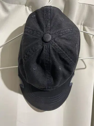 Notch gear cap