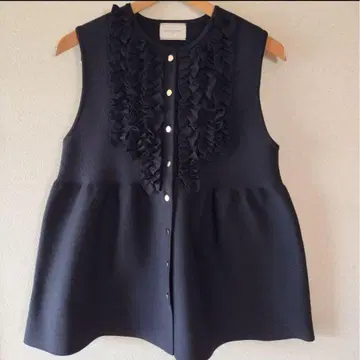 UNITED ARROWS 프릴 니트 베스트 블랙