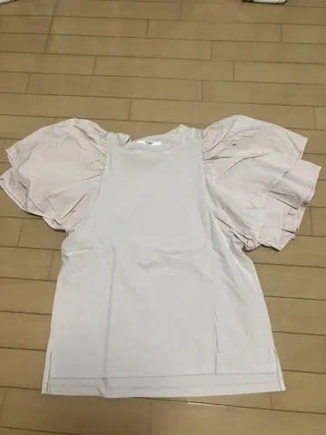 universal tissu 퍼프 슬리브 티셔츠