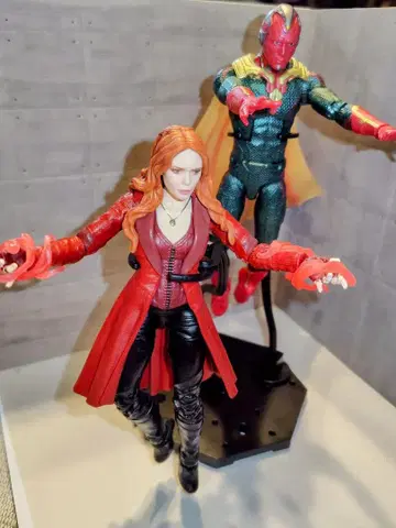 MARVEL LEGENDS 스칼렛 위치 비전