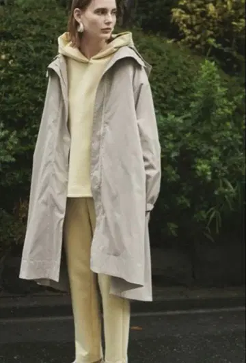 [emmi atelier] 라이너 포함 항균 코트 베이지