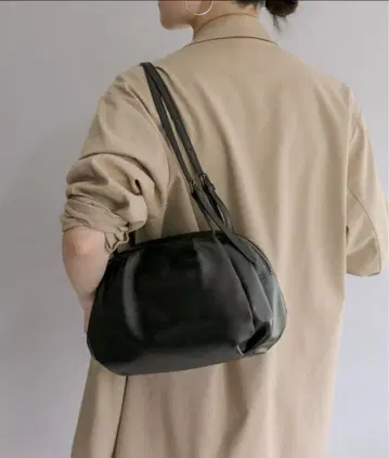 컨디션 최상 이아파피오네 콜론 보스턴 백 블랙 소가죽