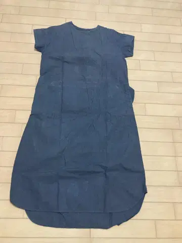 universal tissu 다크 블루 반팔 원피스 사이드 포켓 포함
