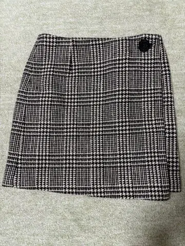 VICKY 체크 무늬 타이트 스커트 SIZE 1