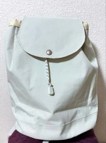 화이트 캔버스 백팩