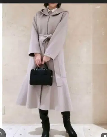 셀포드 후드 부착 머메이드 페플럼 롱 코트