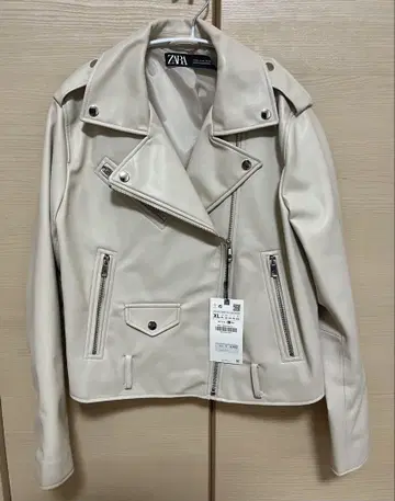 ZARA 페이크 가죽 자켓 베이지 택 포함 미사용