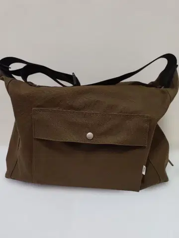 MHL. 올리브 브라운 숄더백