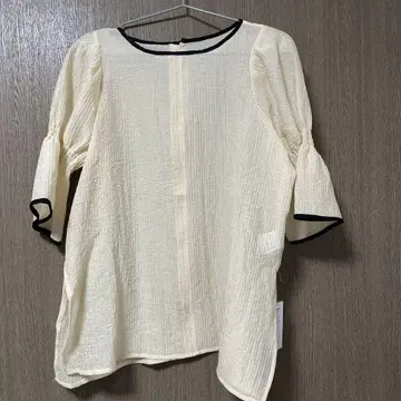 아이보리 오부 소매 셔츠