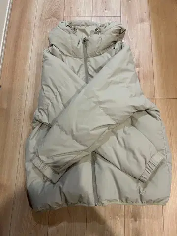 후드 부착 다운 자켓 라이트 그레이