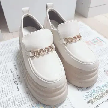 YOSUKE 통굽 체인 로퍼 아이보리 23.0cm 요스케