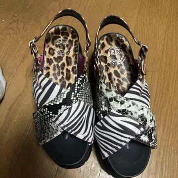 yosuke 통굽 샌들