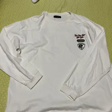 1990년 디자인 화이트 긴팔 티셔츠 롱 T