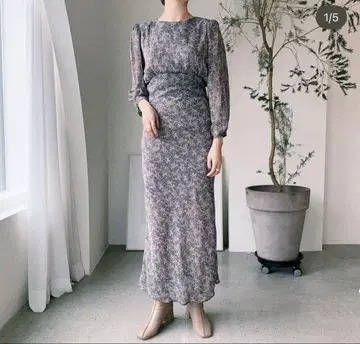 링크 허리 마크 플라워 원피스