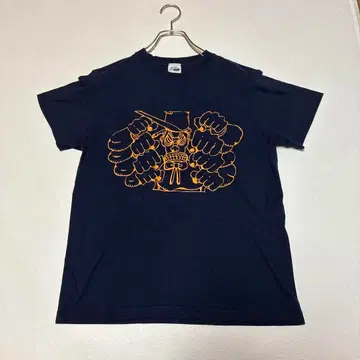 타워 레코드 콜라보 죠죠의 기묘한 모험 T셔츠 S사이즈