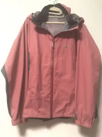 mont-bell 더스티 핑크 후드 부착 레인 트레커 자켓