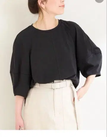 블랙 벌룬 슬리브 상의