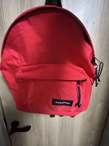 EASTPAK 레드 백팩