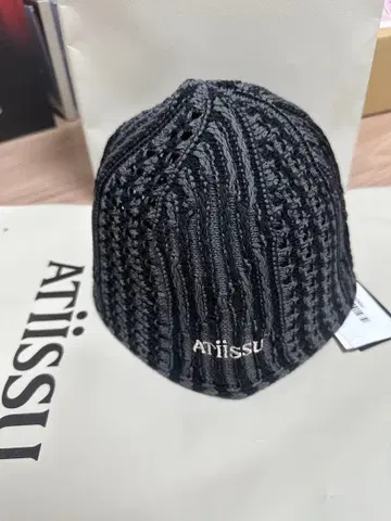 atiissu 비니 twice 모모 개인물품 착용