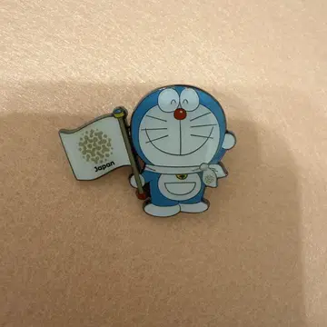 만박 일본관 도라에몽 핀 배지