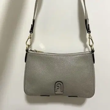 [새상품급] FURLA 숄더백 ATENA WB00397