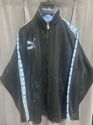 PUMA 하이넥 저리 블랙/파랑 구제 의류 은색 택