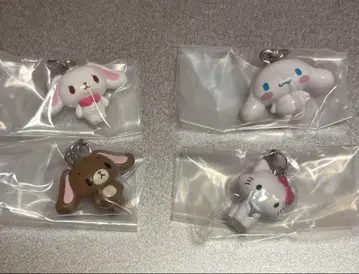 산리오 메지루시 액세서리 시나몬 하얀 토끼 검은 토끼 챠미 키티