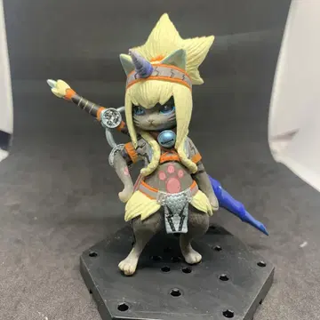 몬스터 헌터 몬헌 4G 오토모 아이루 기린 장비 피규어