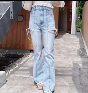 INGNI 사이드 리본 컷 아웃 플레어 데님 팬츠 S 사이즈