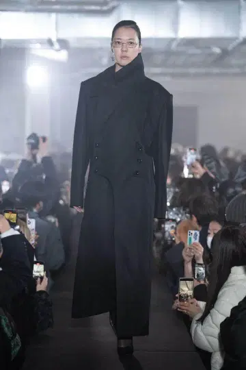 KEISUKEYOSHIDA 블랙 모닝 코트