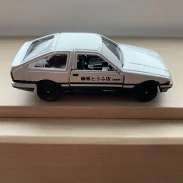 토미카 이니셜D AE86 후지와라 두부점 투명 케이스 포함