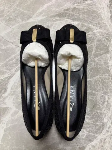 [ 미사용 새상품 ] 다이애나 펌프스 23.5cm