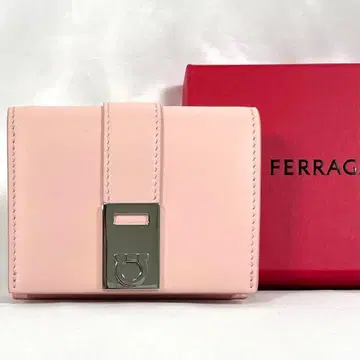 미사용에 가까운 FERRAGAMO 페라가모 접이식 지갑 간치니 박스 포함