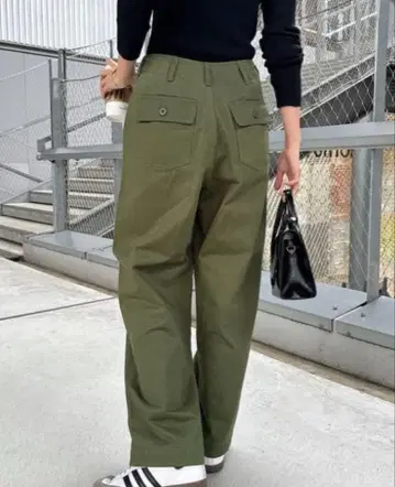 andme 와이드 베이커 팬츠 카키 M