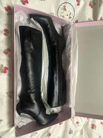 블랙 가죽 롱 부츠 하이힐