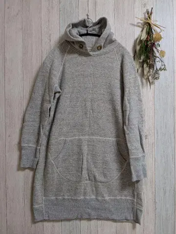 일리안 로브 후드 원피스 그레이