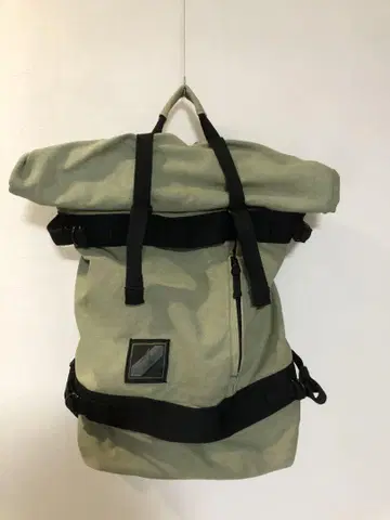 볼컴 VOLCOM 백팩 올리브 24L 코튼 100%