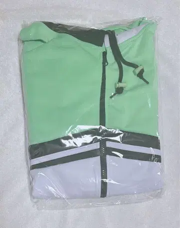 카가미 유이가 후드티