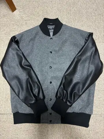 바시티 자켓 그레이 x 블랙 소매 가죽 TESS M 사이즈