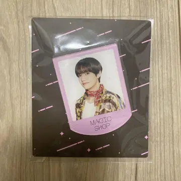 BTS MAGIC SHOP 아크릴 배지